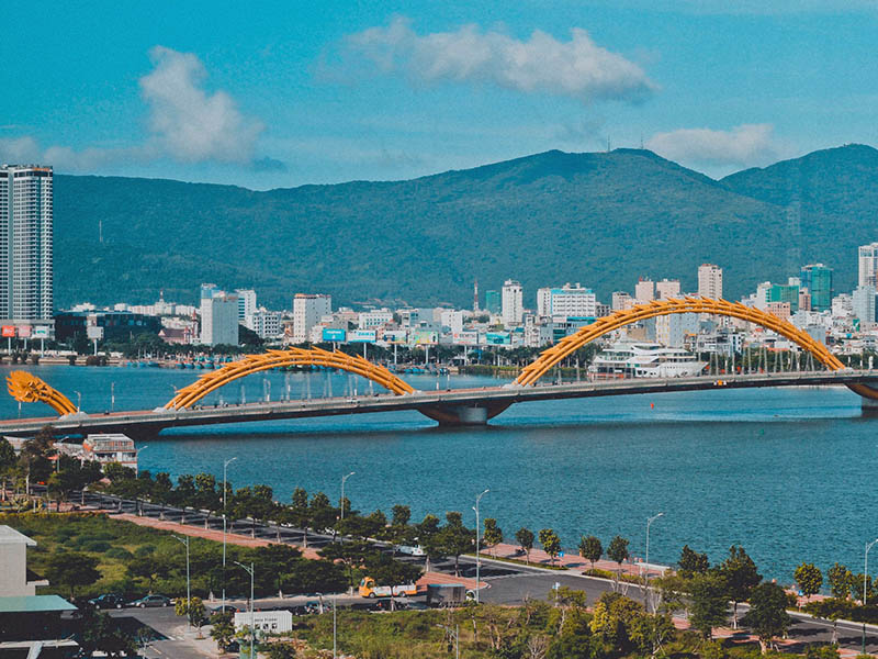 Посетите эти 10 солнечных, очаровательных пляжных городов во Вьетнаме