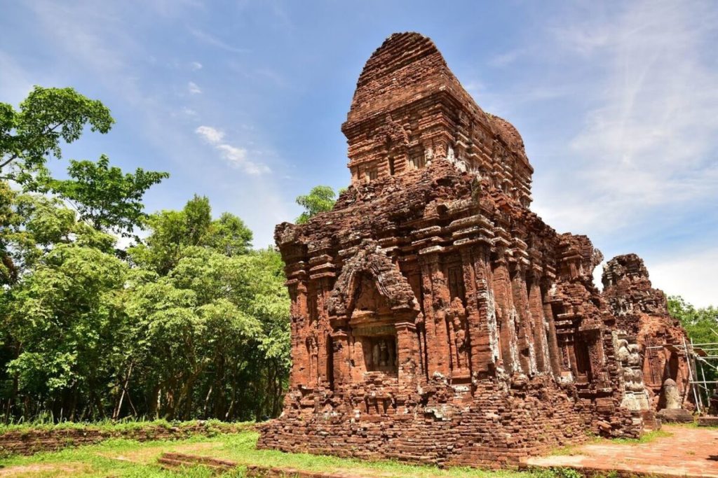 Храмовый комплекс Мишон (80 км от г. Куангнама) 2