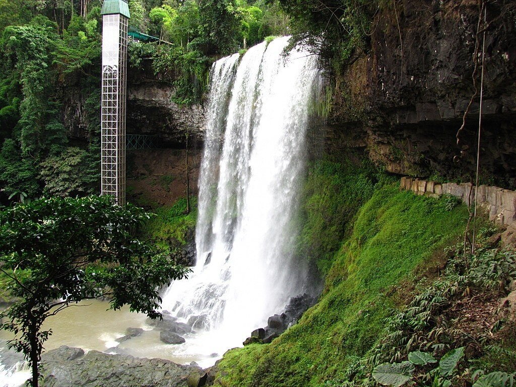 Водопады Дамбри и Дасара (г. Баолок) 1